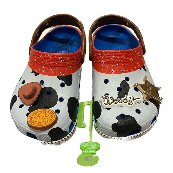 NWT Crocs Toy Story Woody Classic Clogs in size youth 2 - Picture 1 of 7